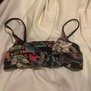 Reversible sport brief top